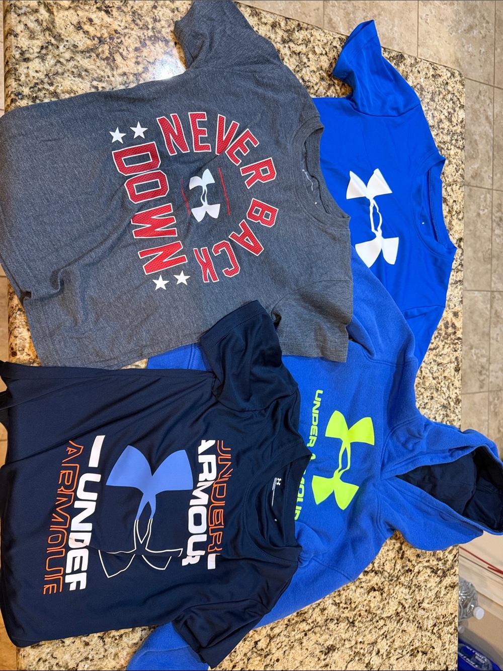 Under Armour Boys Short Sleeve Tees & Hoodie in Gray, Royal Blue, Navy